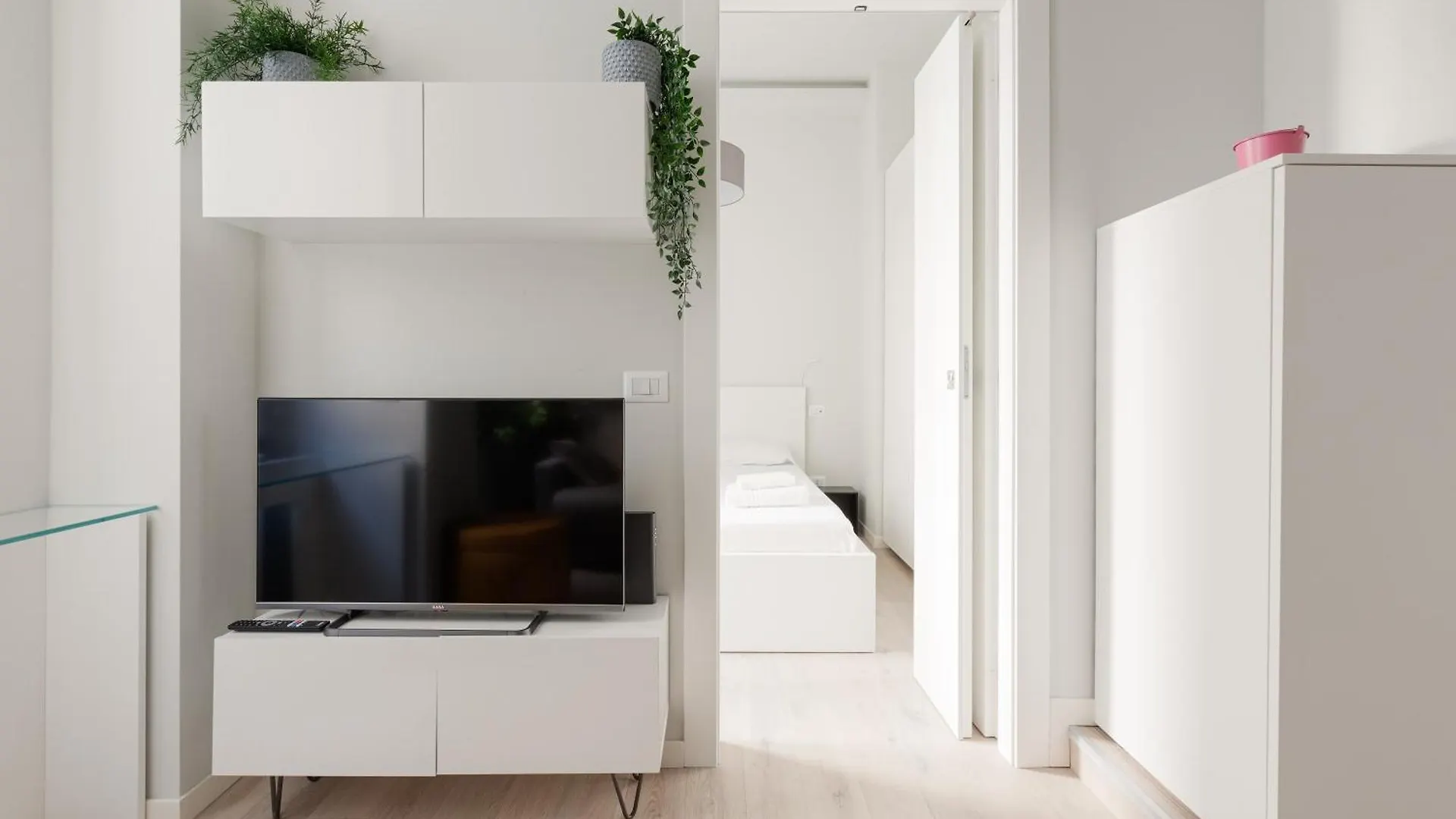 Milan City Life - Renovated Apartment 0*,  Italy