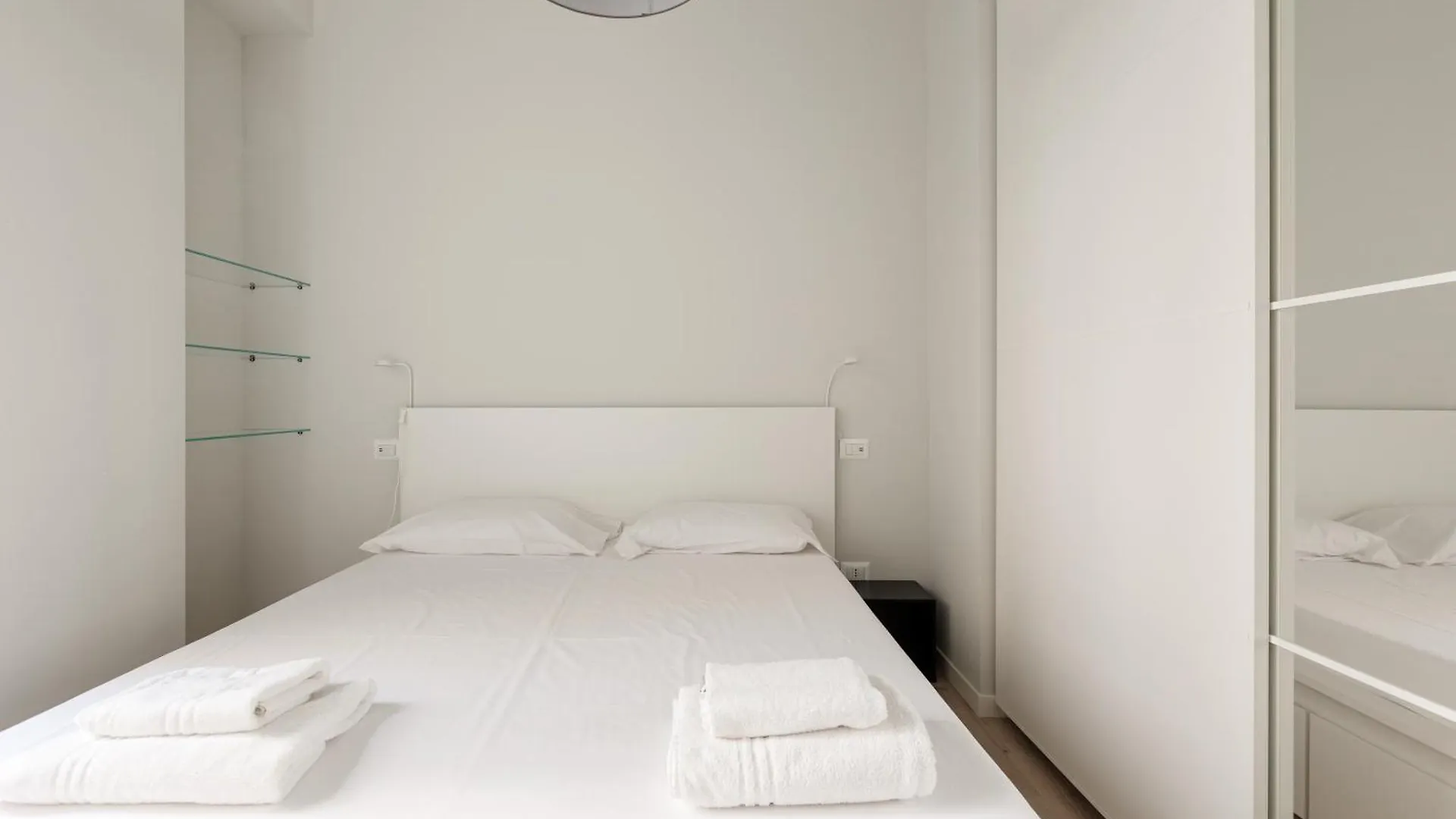 Milan City Life - Renovated Apartment 0*,  Italy